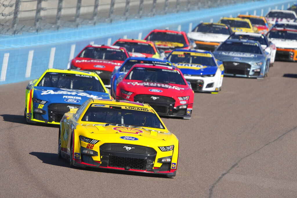 NASCAR Phoenix Auto Racing